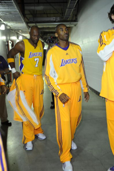 要时刻挺身 要时刻挺身